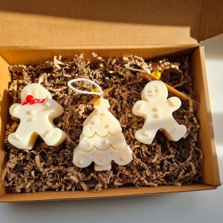 Cajita regalo con 3 figuras navideñas