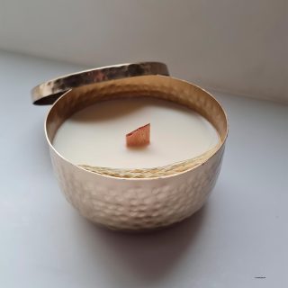 Tazavela en recipiente de latón reutilizable